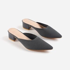 TIJN ‘Helka’ Style Women’s Slate Grey Elegant Mule Size 10 Like New